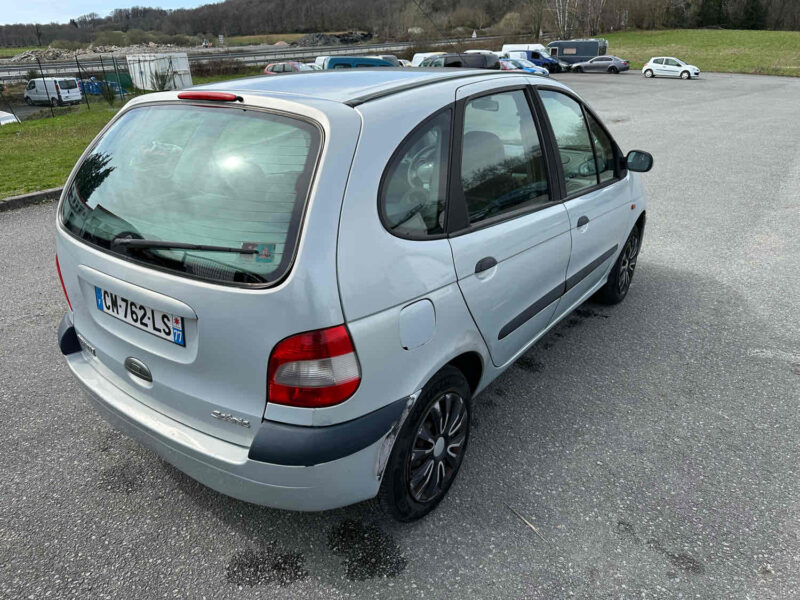RENAULT SCÉNIC I Monospace 2002