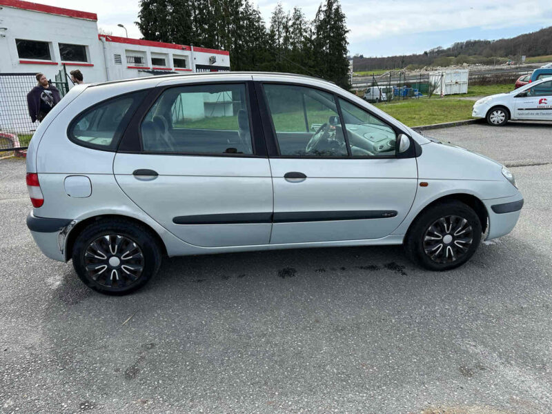 RENAULT SCÉNIC I Monospace 2002