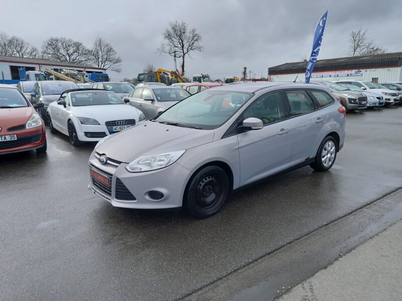 FORD FOCUS III Turnier 2014