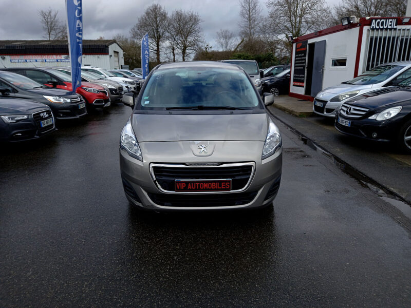PEUGEOT 5008 2015