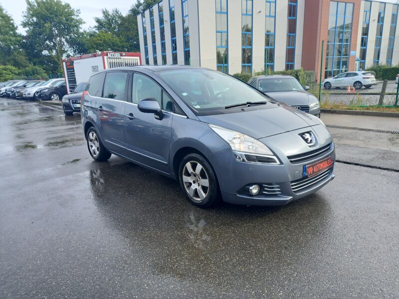 PEUGEOT 5008 2011