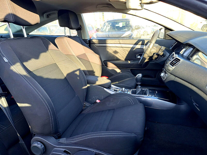 RENAULT LAGUNA Coupé 2011