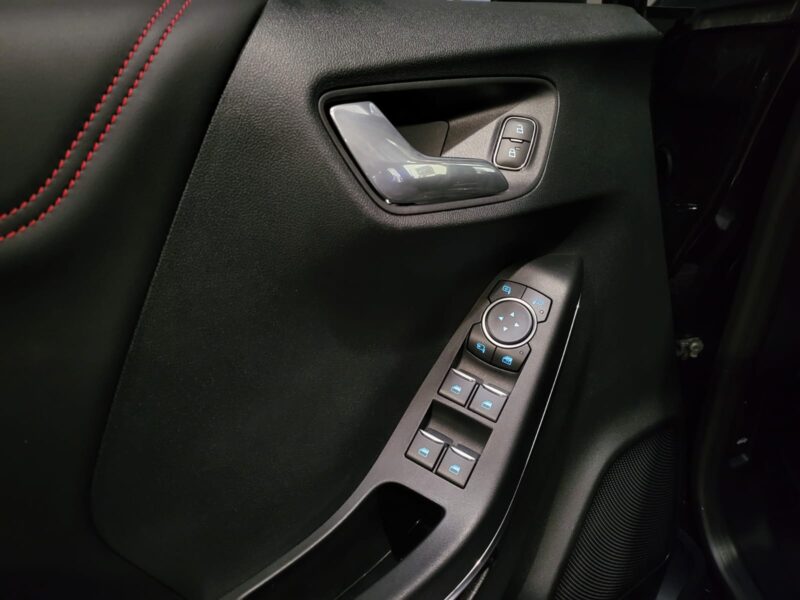 FORD PUMA ST-LINE ECOBOOST 12/2020 / TOIT OUVRANT / SIEGES CHAUFFANTS / APPLE CARPLAY / CAMERA DE RE