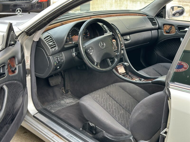 MERCEDES BENZ CLK 200 BOITE AUTO PAYER EN 4 X 