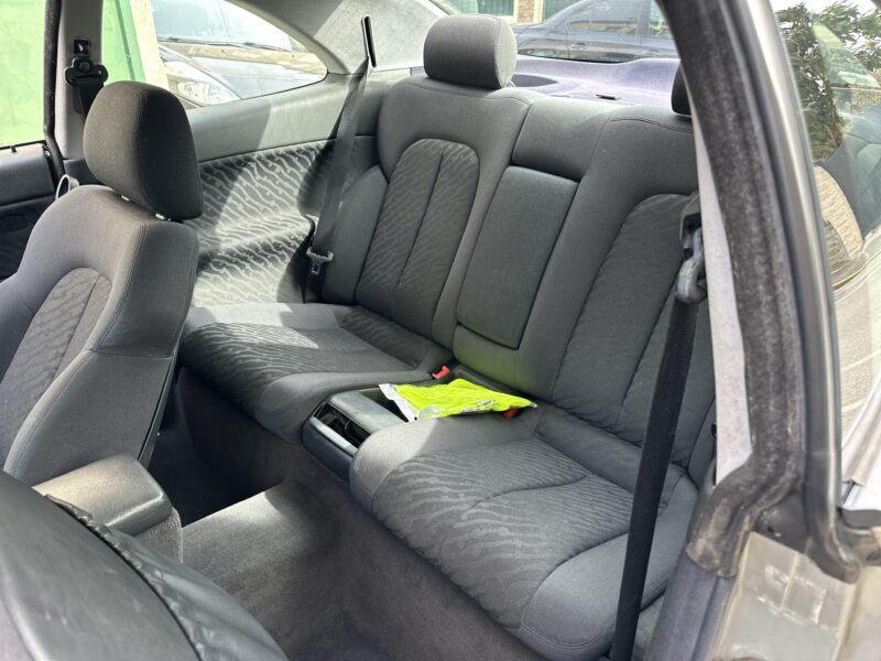 MERCEDES BENZ CLK 200 BOITE AUTO PAYER EN 4 X 