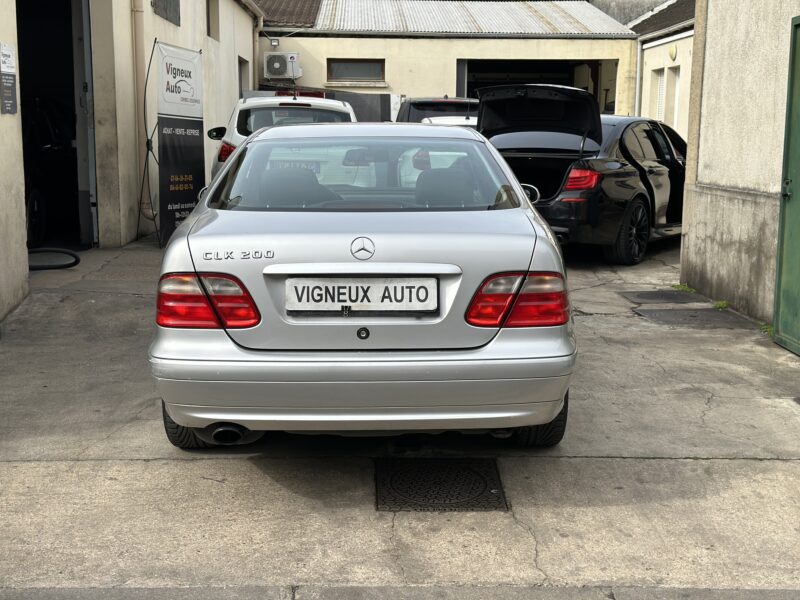 MERCEDES BENZ CLK 200 BOITE AUTO PAYER EN 4 X 