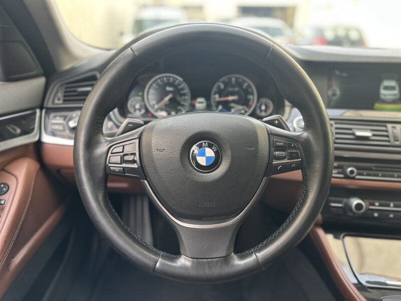 BMW 520 D F10 PACK M BOITE AUTO PAYER EN 4 X 