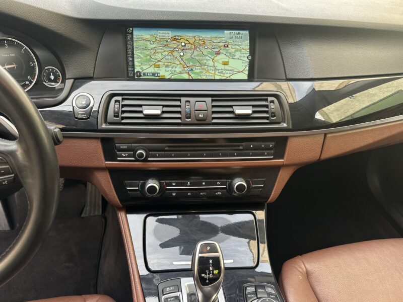 BMW 520 D F10 PACK M BOITE AUTO PAYER EN 4 X 