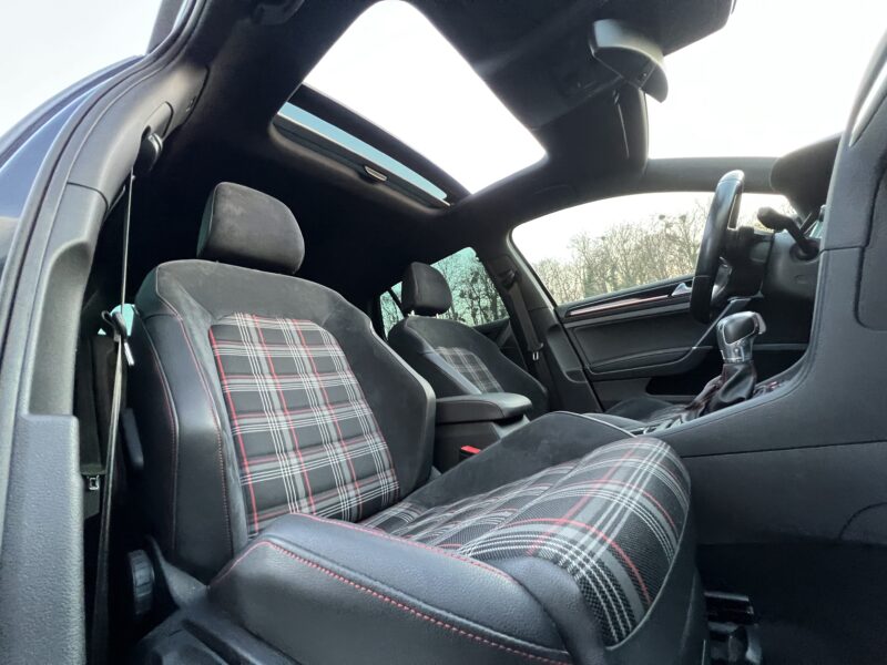 VOLKSWAGEN GOLF 7 VII GTI PERFORMANCE 2.0 TSI 230 BVA TOIT OUVRANT ACC DCC DYNAUDIO 5 Pt Garantie1an