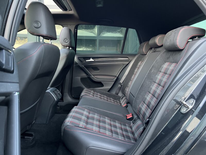 VOLKSWAGEN GOLF 7 VII GTI PERFORMANCE 2.0 TSI 230 BVA TOIT OUVRANT ACC DCC DYNAUDIO 5 Pt Garantie1an