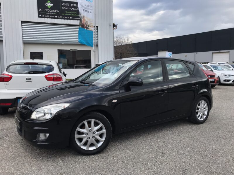 HYUNDAI i30 - PACK CONFORT 1.6 crdi 16V 115cv - GARANTIE 6 MOIS