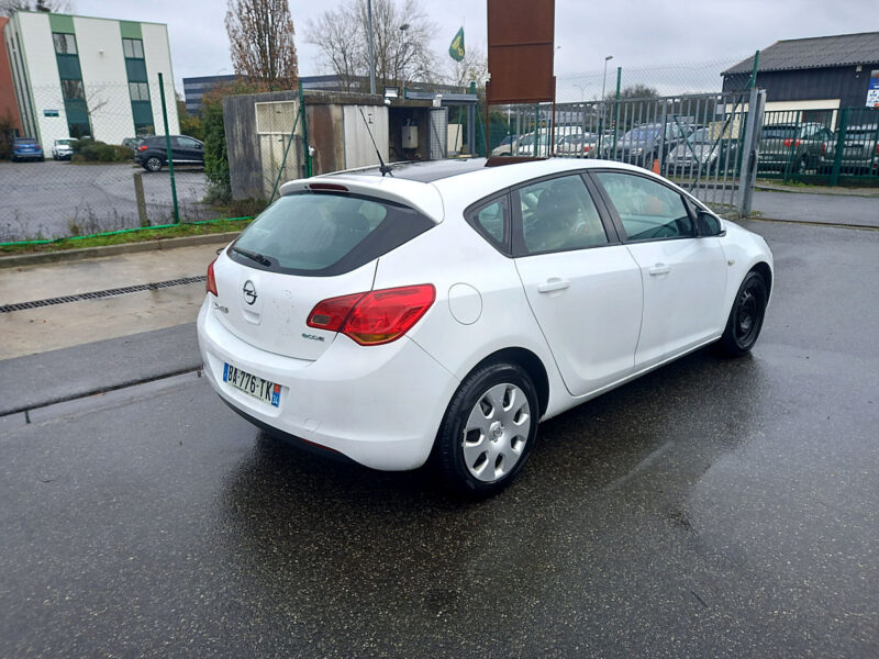 OPEL ASTRA J 2010