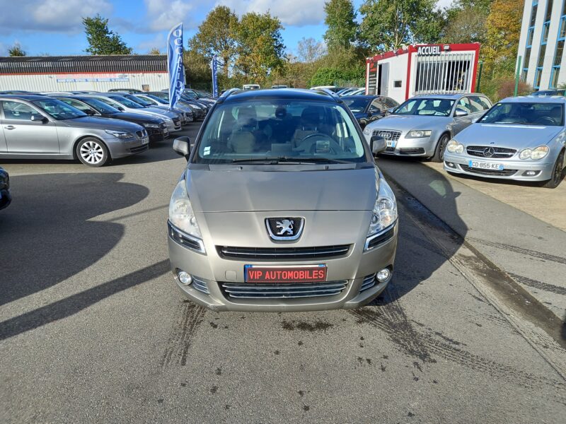 PEUGEOT 5008 2010