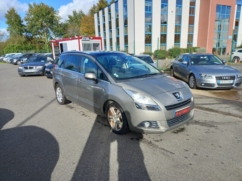 PEUGEOT 5008 2010