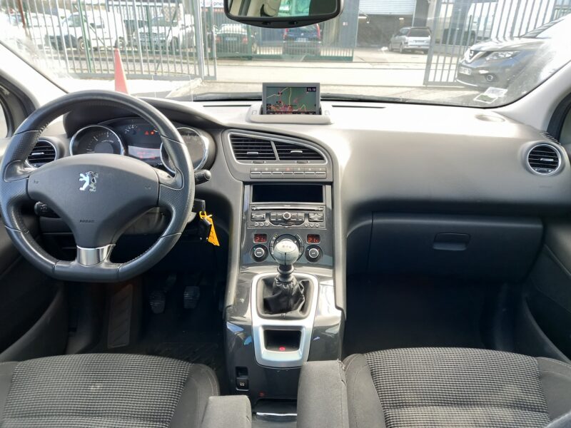 PEUGEOT 5008 2010