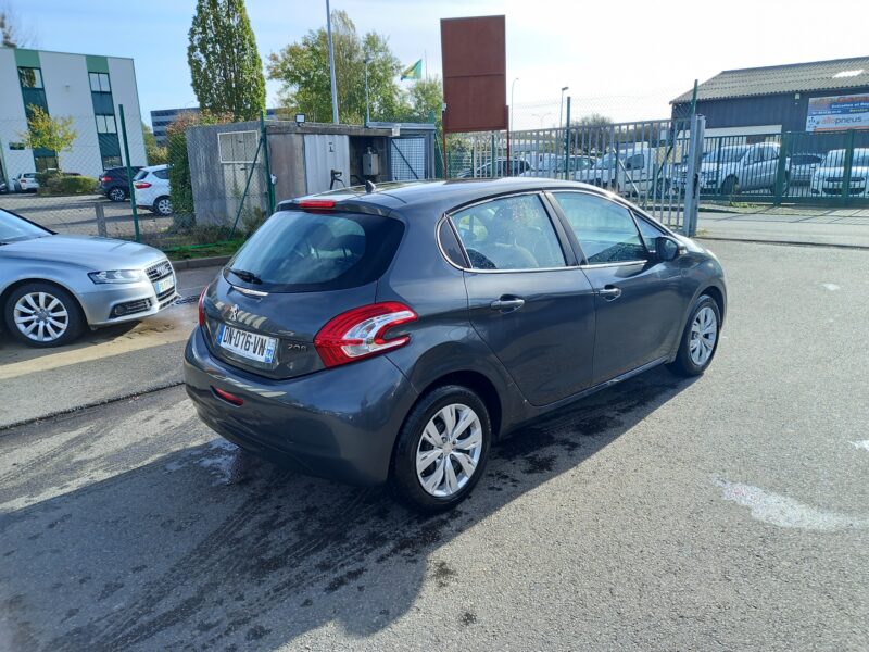 PEUGEOT 208 I 2013