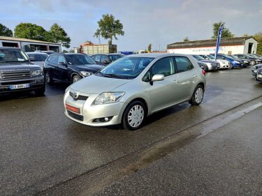 TOYOTA AURIS 2008