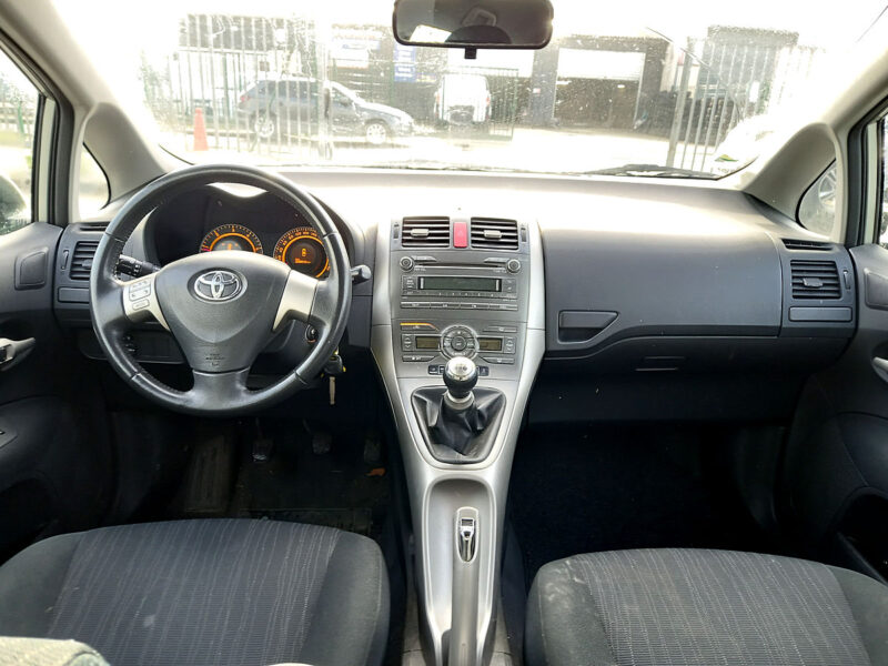 TOYOTA AURIS 2008