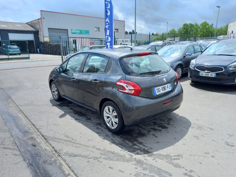 PEUGEOT 208 I 2013
