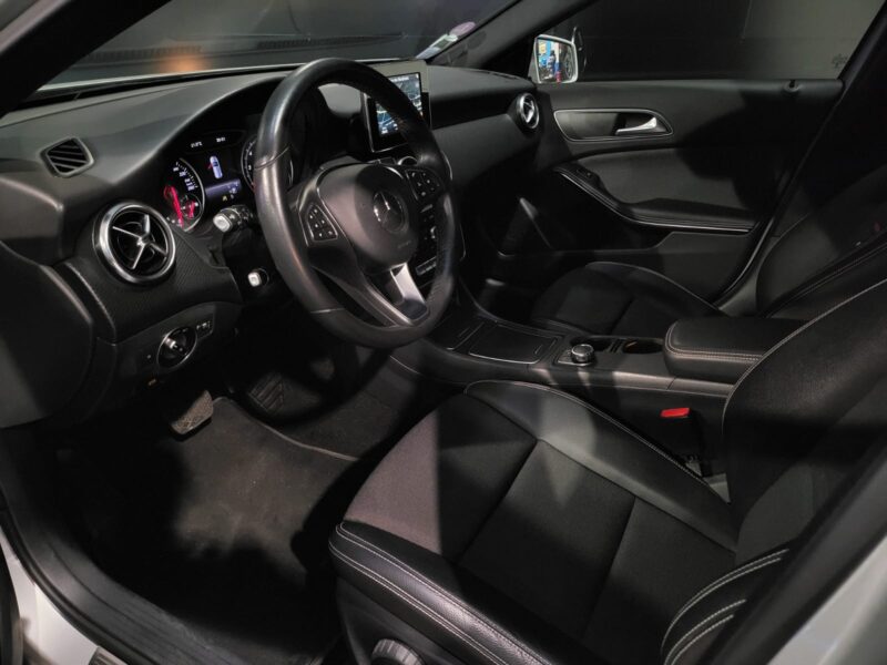 MERCEDES CLASSE A 180 122CV INSPIRATION 7G-DCT KEYLESS GO / PARK ASSYST
