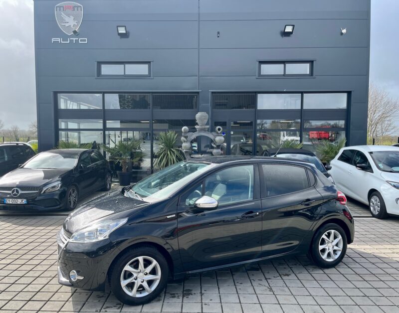 PEUGEOT 208 I 2013