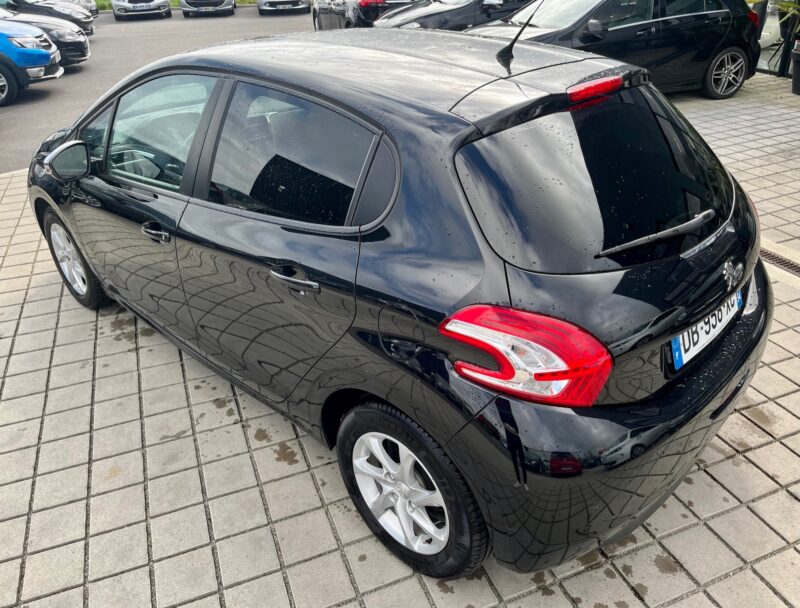 PEUGEOT 208 I 2013