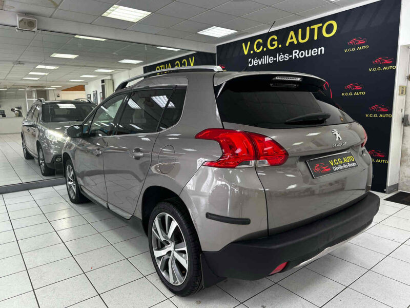 PEUGEOT 2008 1.6 e-HDI 115ch Féline Titane