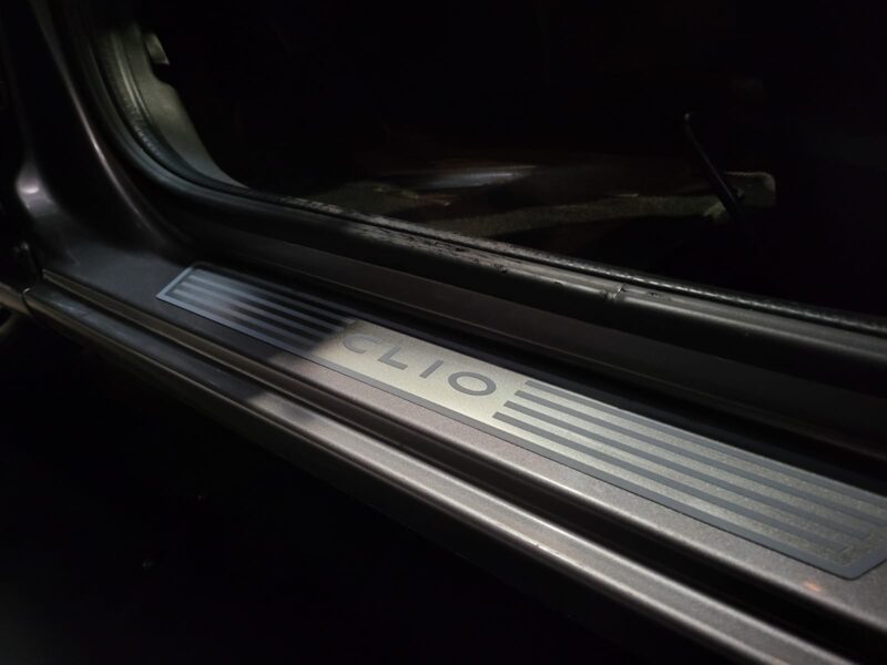 RENAULT CLIO III 1.5 dCi 70cv DYNAMIC TOMTOM BVM5 DISTRIBUTION OK