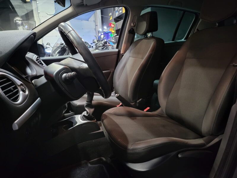 RENAULT CLIO III 1.5 dCi 70cv DYNAMIC TOMTOM BVM5 DISTRIBUTION OK