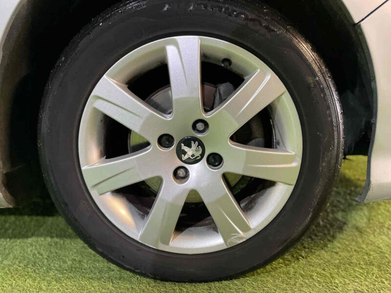 PEUGEOT 308 I 2011 1.6 HDi 92cv