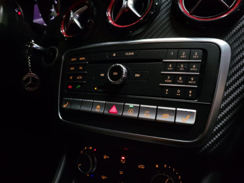 MERCEDES A 45 AMG 4-MATIC SPEEDSHIFT 381 cv TO / APPLE CARPLAY / ECHAPPEMENT SPORT CLAPET