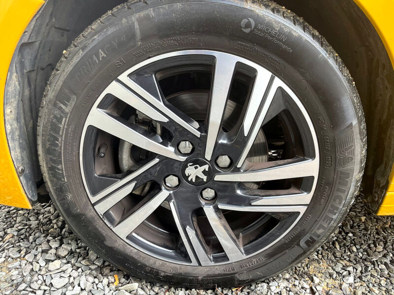 PEUGEOT 208 1.2 PURETECH 101cv-GARANTIE 30 MOIS 