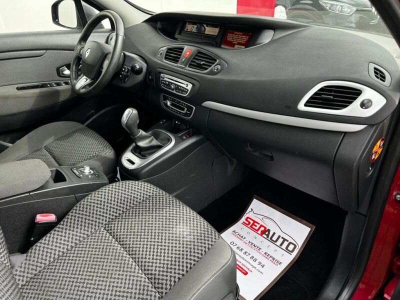 RENAULT SCÉNIC III 2011