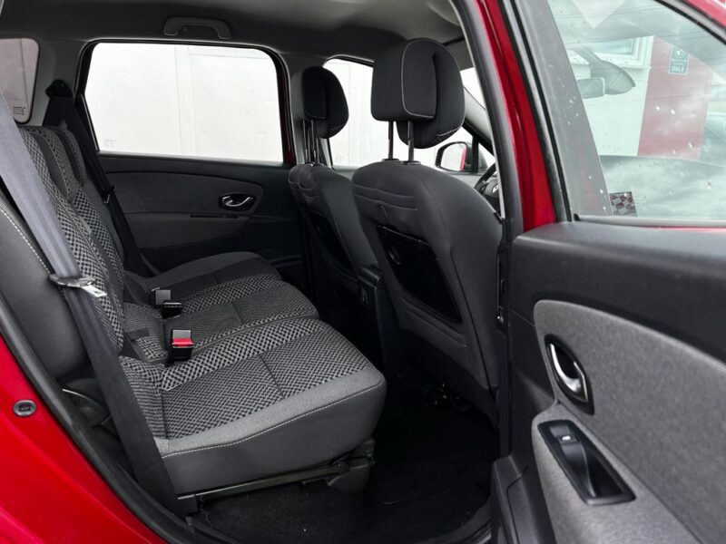 RENAULT SCÉNIC III 2011