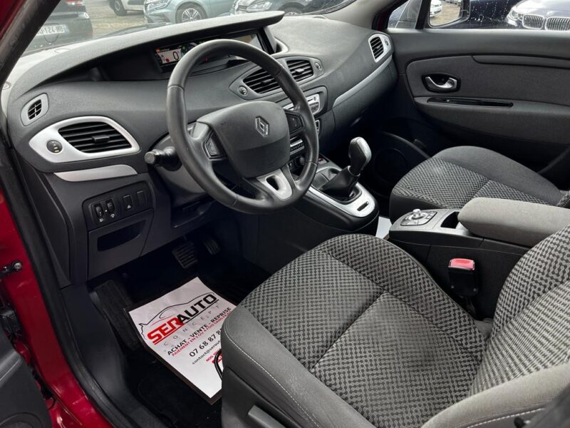 RENAULT SCÉNIC III 2011