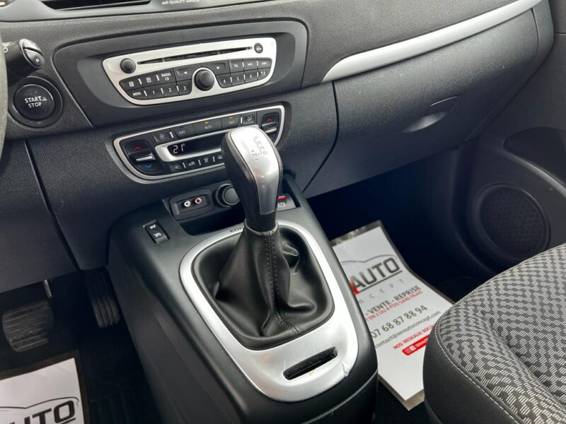 RENAULT SCÉNIC III 2011