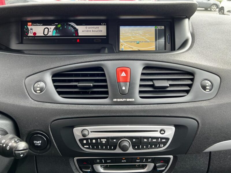 RENAULT SCÉNIC III 2011