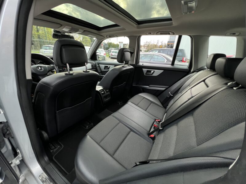 MERCEDES CLASSE GLK 220 CDI 2.2 170 Cv BOITE AUTO TOIT OUVRANT ATTELAGE GPS CRIT AIR 2 - Garantie1an