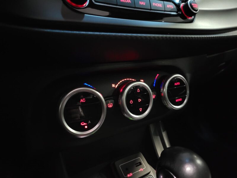 ALFA ROMEO GIULIETTA PHASE 3 1.8 TBi 16v 240CH VELOCE