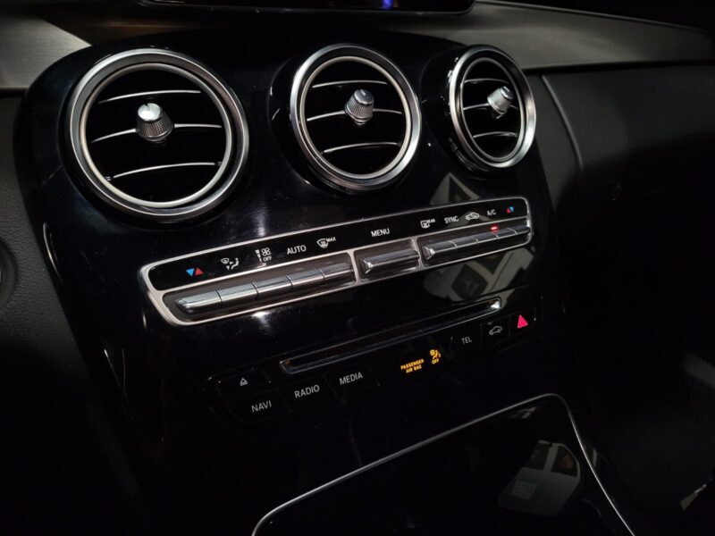 MERCEDES CLASSE C Break 180d BlueTEC 116cv Pack AMG Toit ouvrant panoramique