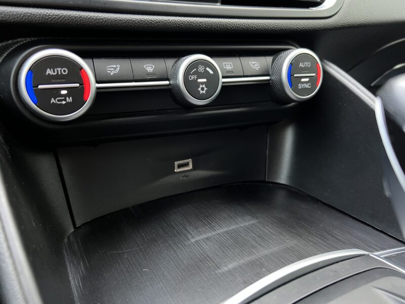 ALFA ROMEO GIULIA II II 2.2 150 Cv - BOITE AUTO ORIGINE FRANCE CRIT AIR 2 / FULL BLACK - Garantie1an