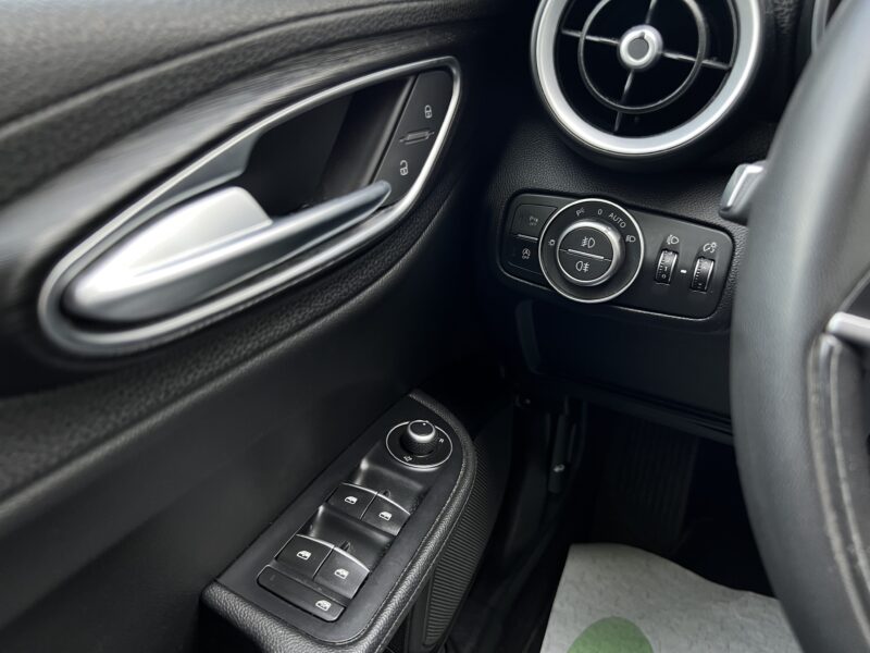 ALFA ROMEO GIULIA II II 2.2 150 Cv - BOITE AUTO ORIGINE FRANCE CRIT AIR 2 / FULL BLACK - Garantie1an