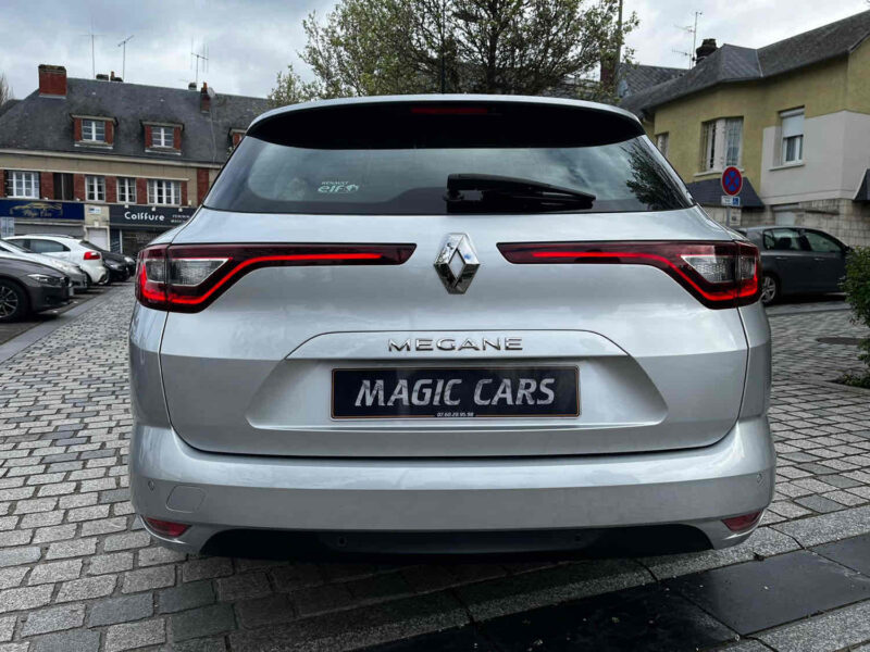 RENAULT MEGANE IV Grandtour 2017