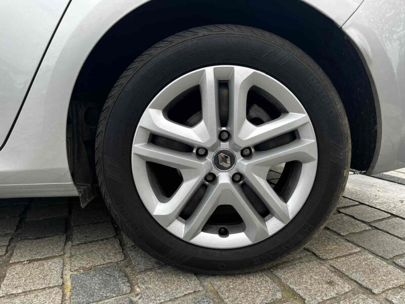 RENAULT MEGANE IV Grandtour 2017