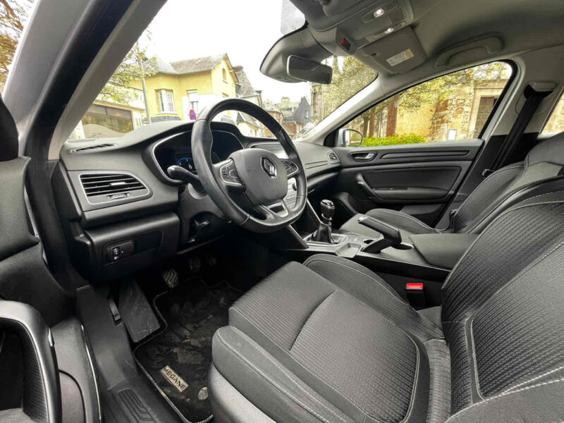 RENAULT MEGANE IV Grandtour 2017