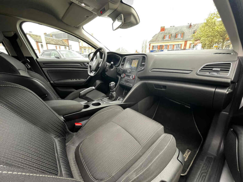 RENAULT MEGANE IV Grandtour 2017