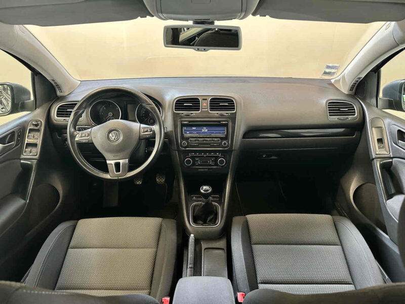 VOLKSWAGEN GOLF  2012