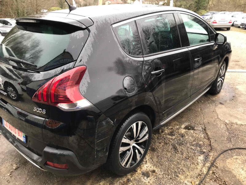 PEUGEOT 3008  2015