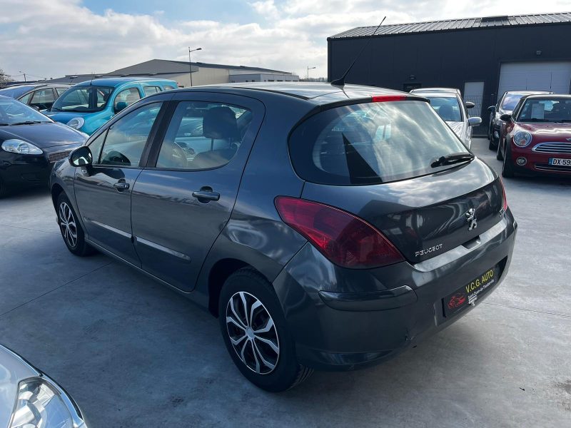 PEUGEOT 3081.6 HDi 110 Premium 