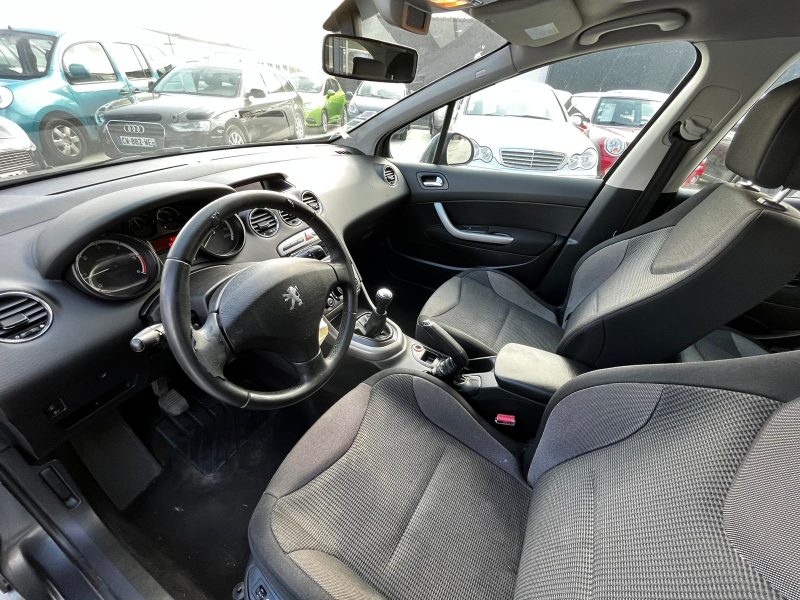 PEUGEOT 3081.6 HDi 110 Premium 